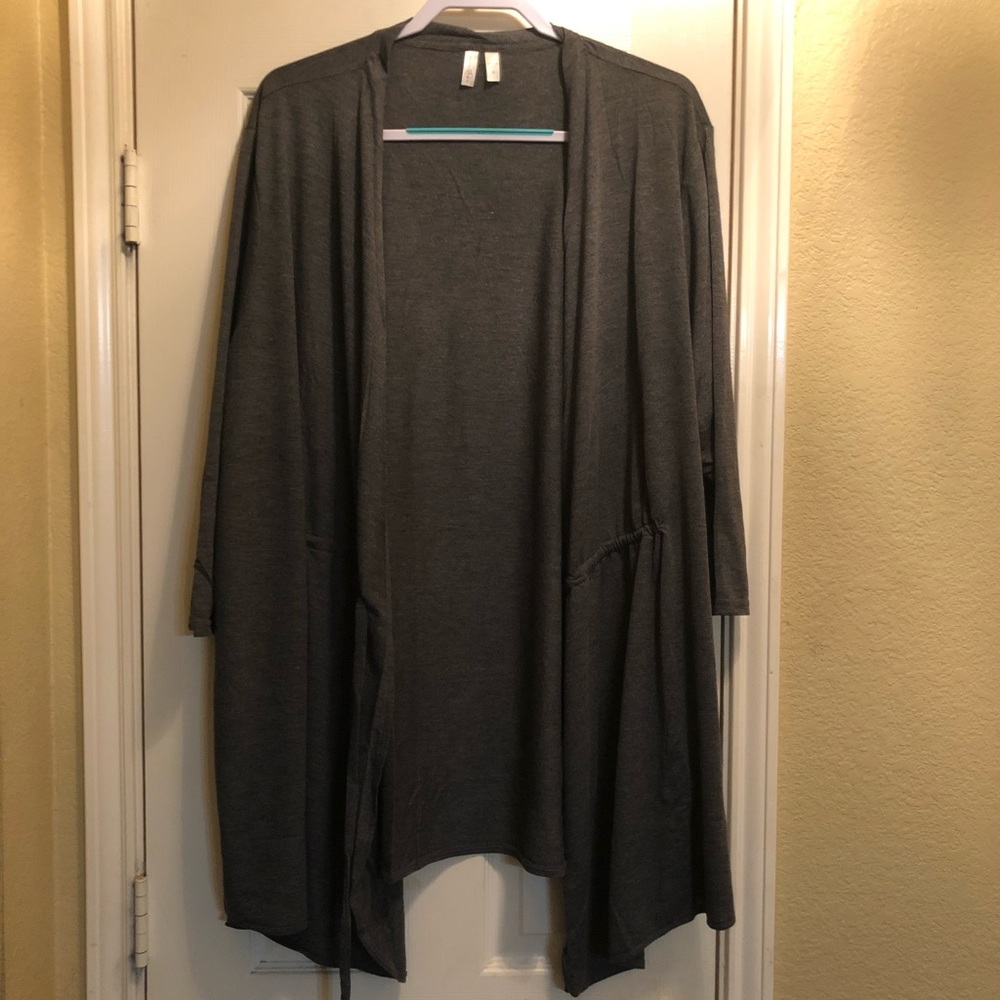 ♥️ Rhonda Shear Tie Front Wrap / lounge robe